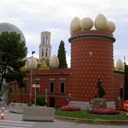 Teatro - Museo De Figueres