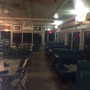 Coqui's Hideaway Restaurant & Sports Bar (Hilo, HI)