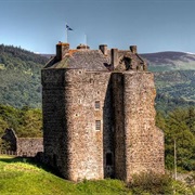 Neidpath Castle