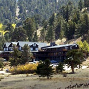 Mary's Lake Lodge