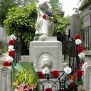 Chopin&#39;s Grave at Père Lachaise Cemetery, Paris, France