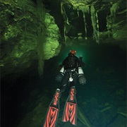 Olwolgin Cave, Australia