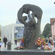 Centralni Spomenik Poginulim Borcima Brod