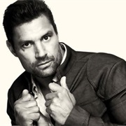 Manu Bennett