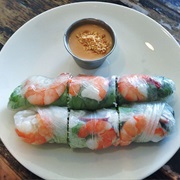 Spring Rolls With Peanut Sauce