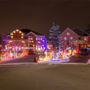 Pass Out Christmas Light Awards