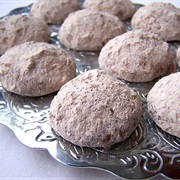 Chocolate Mexican Wedding Cookies