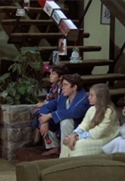 The Brady Bunch: "The Voice of Christmas" (1969)