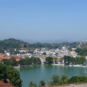 Kandy Lake