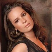 Piper Halliwell/Holly Marie Combs