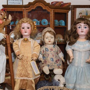 Paradise Doll Hospital & Museum