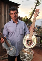 Landfill Harmonic (2016)