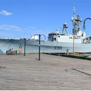 Tour a Navel Ship-HMCS Halifax