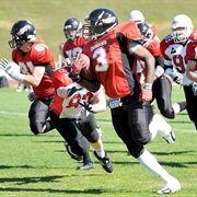 Play American Football