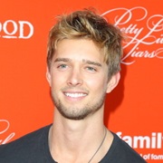 Drew Van Acker