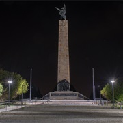 Spomenik Sloboda Iriški Venac