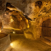 Cuevas De La Villa, Requena
