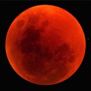 Photograph a Lunar Eclipse