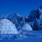 Sleep in an Igloo