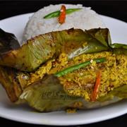 Eelish Paturi/ Steamed Hilsa Wrapped in Banana Leaf