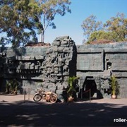 Lara Croft: Tomb Raider – Enter the Tomb