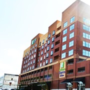 Holiday Inn Express & Suites Tacoma Downtown