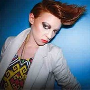 La Roux