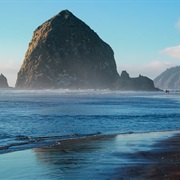 Hang Out on Cannon Beach