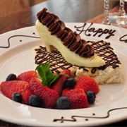 Cinderella's Slipper Desert (Auberge De Cendrillon)