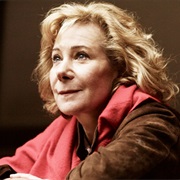 Zoe Wanamaker