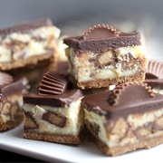 Peanut Butter Cup Cheesecake Bars