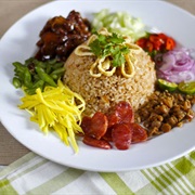 Khao Khluk Kapi (Fried Rice With Shrimp Paste)