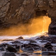 Keyhole Arch, California