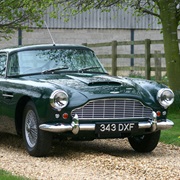 Aston Martin DB4