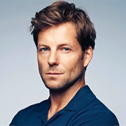Jamie Bamber