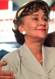 Joan Plowright - Avalon (1990)