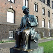 Hans Christian Andersen Statue
