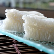 Pak Tong Koh (Steamed White Sugar Honeycomb Cake)