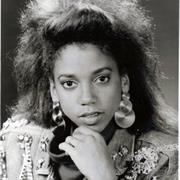 Holly Robinson Peete