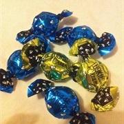 Lindt Cookies and Cream Truffle