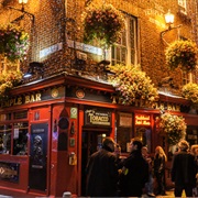 Pub Crawl in Dublin, Ireland