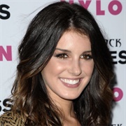 Shenae Grimes-Beech