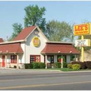 LEE's FAMOUS FRIED CHICKEN