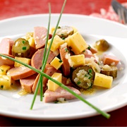 Wurst-Käse Salat