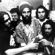 Gente Que No – Todos Tus Muertos (1988)