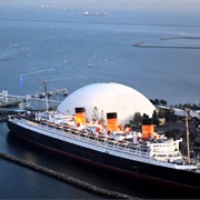 Cunard's QM2 and QE2