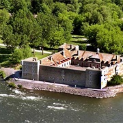Chambly (Fort and Canal)