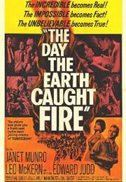The Day the Earth Caught Fire (Val Guest)