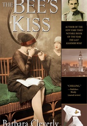 The Bee's Kiss (Barbara Cleverly)
