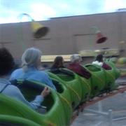 Oruga Feliz - Divertido Adventure Park